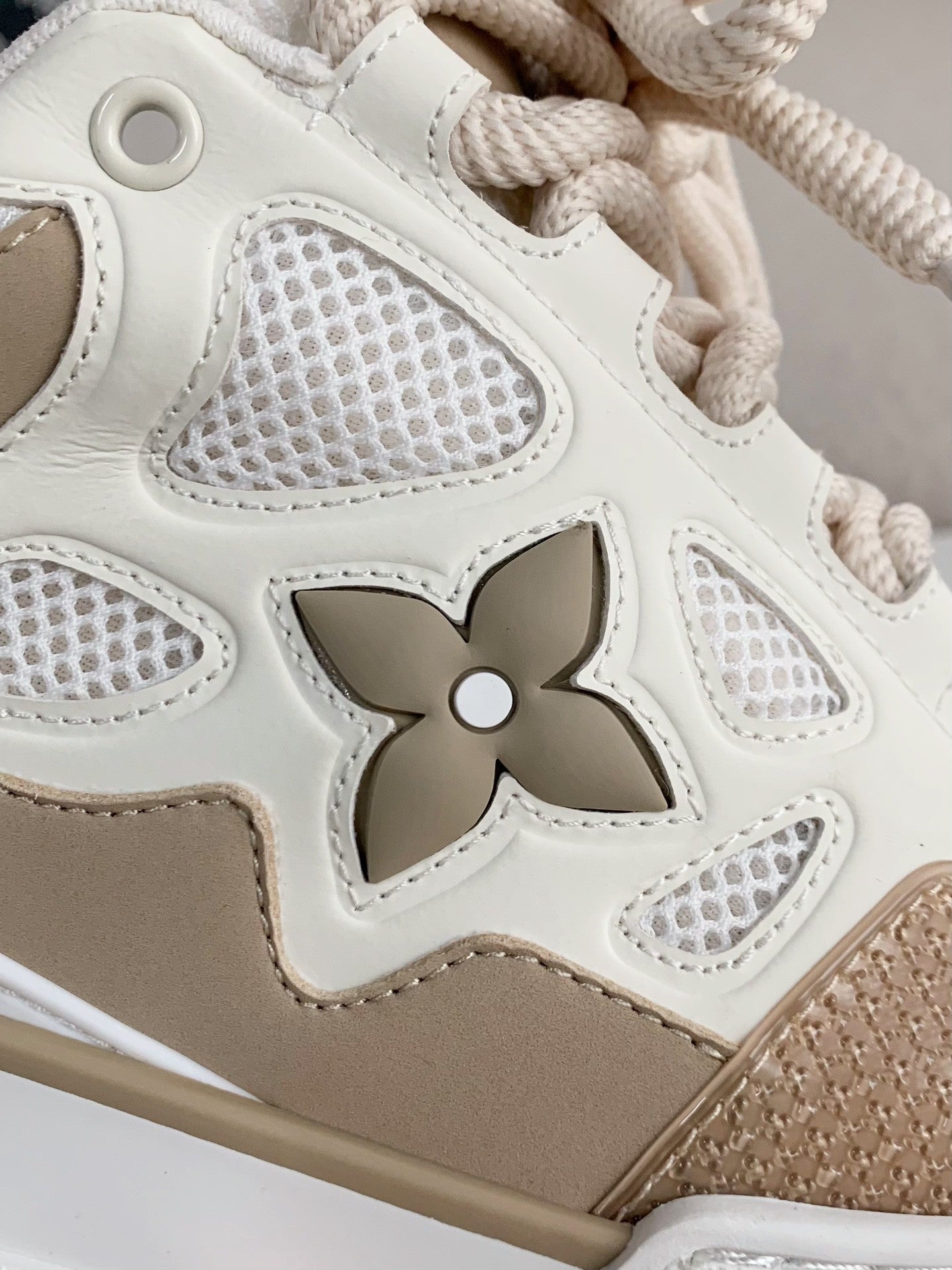 LV Skate Beige