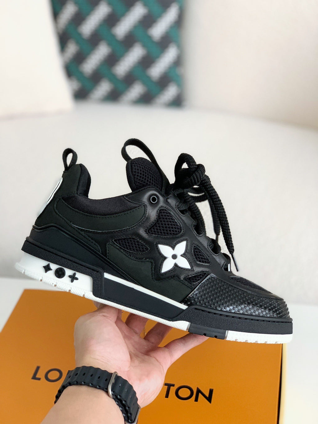LV Skate nere
