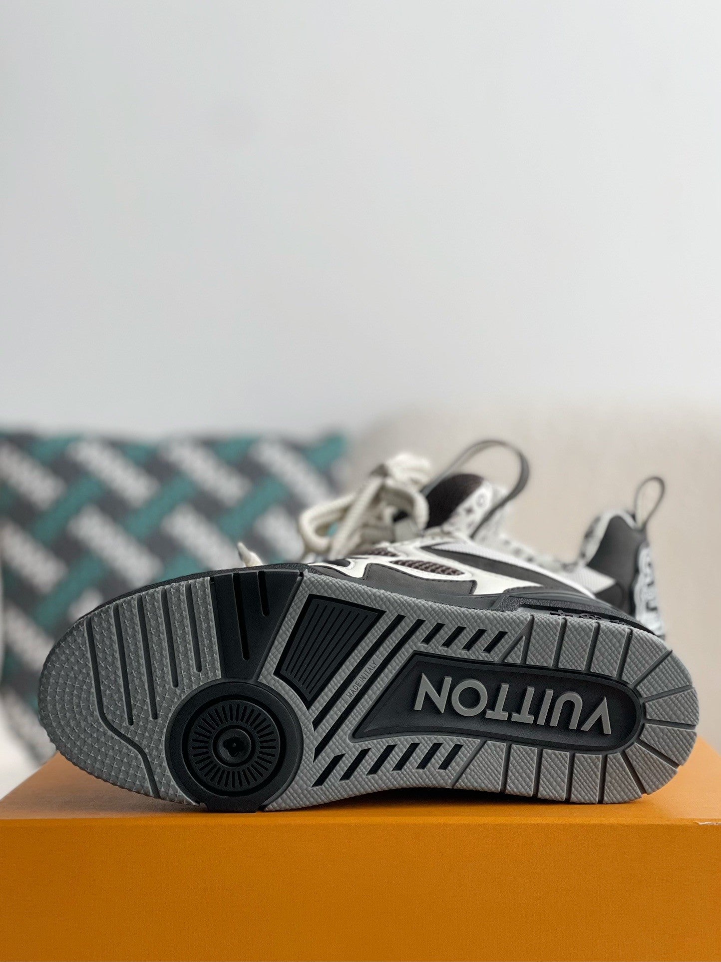 LV Skate Nere 2