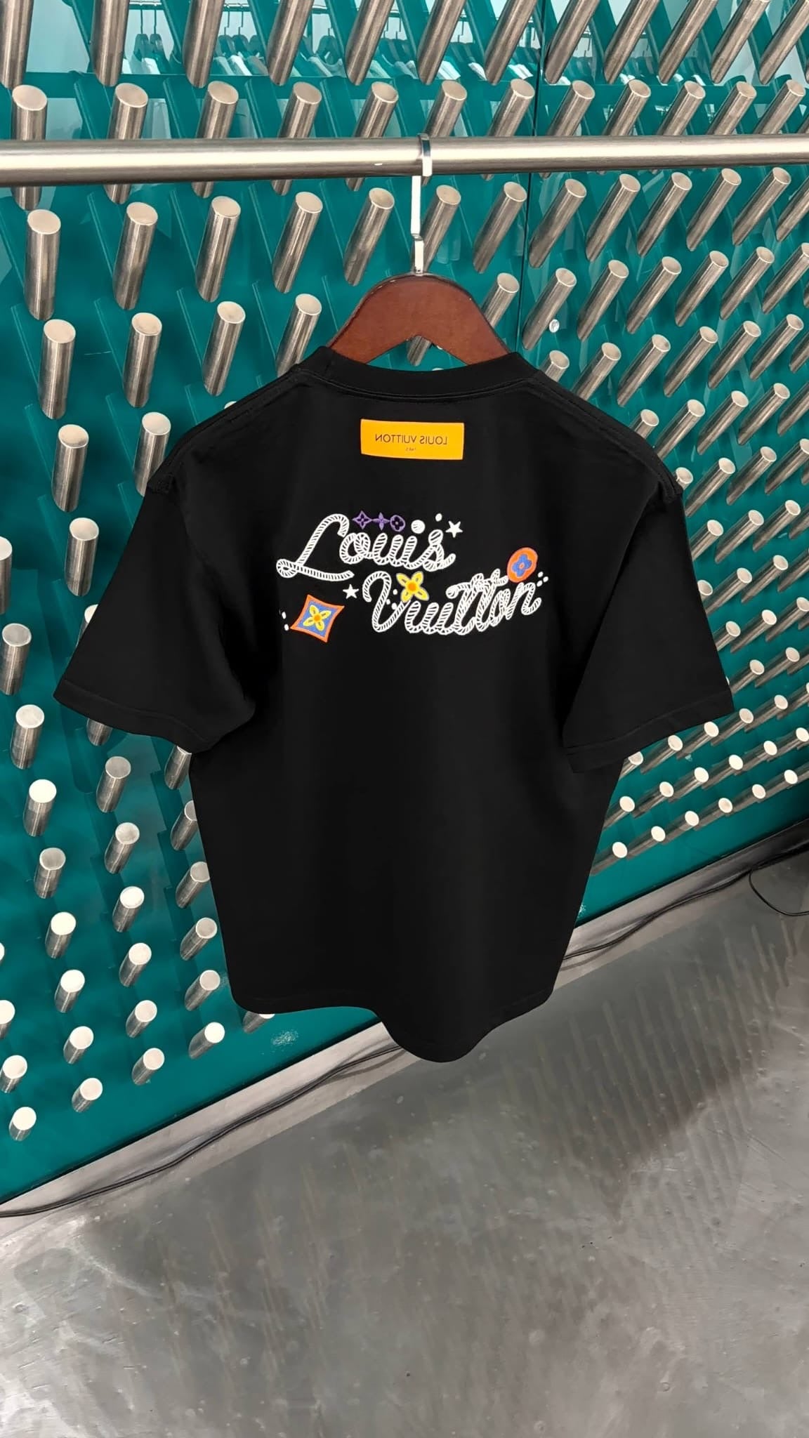 T-Shirt LV