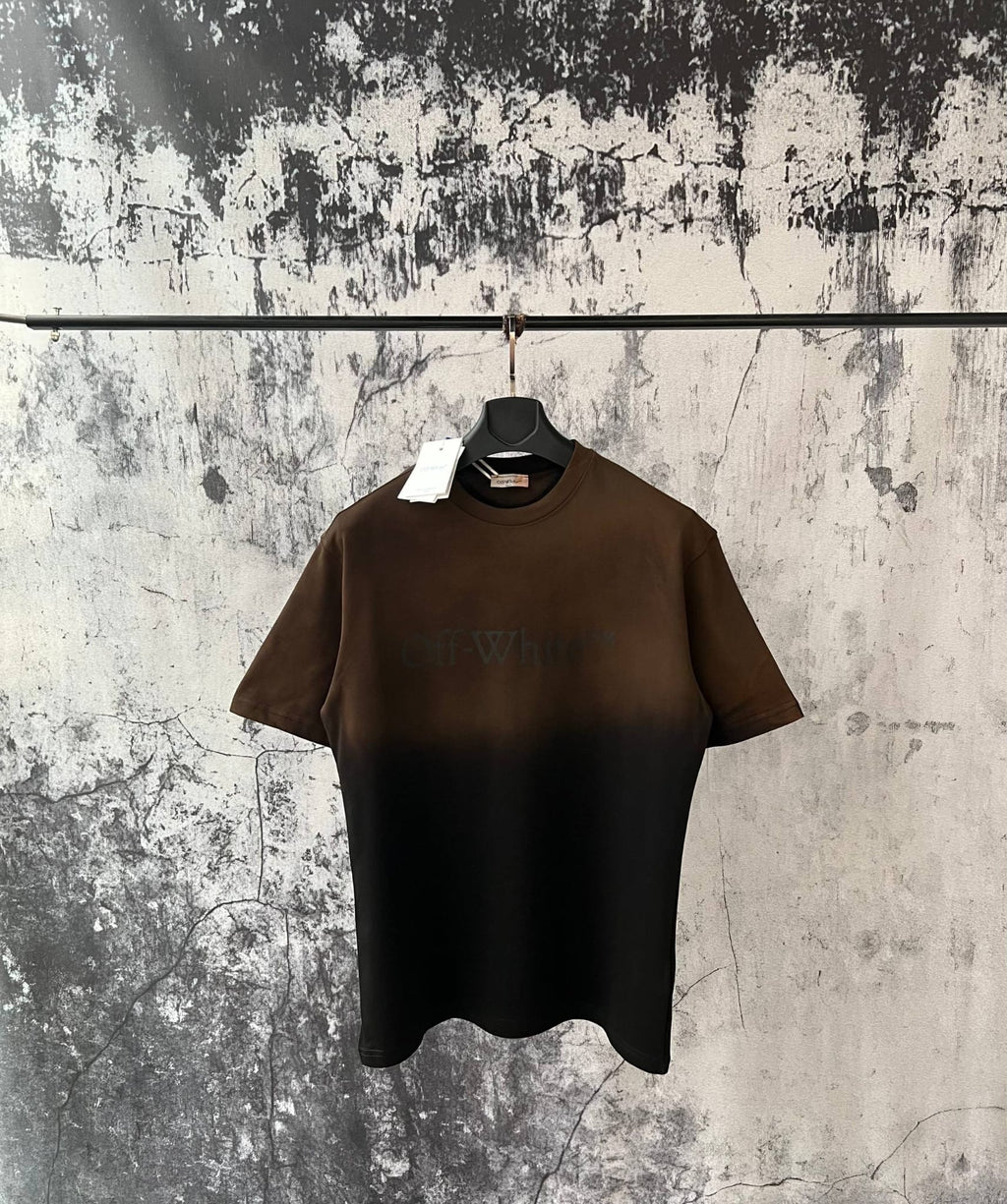 T-Shirt Off-White spray