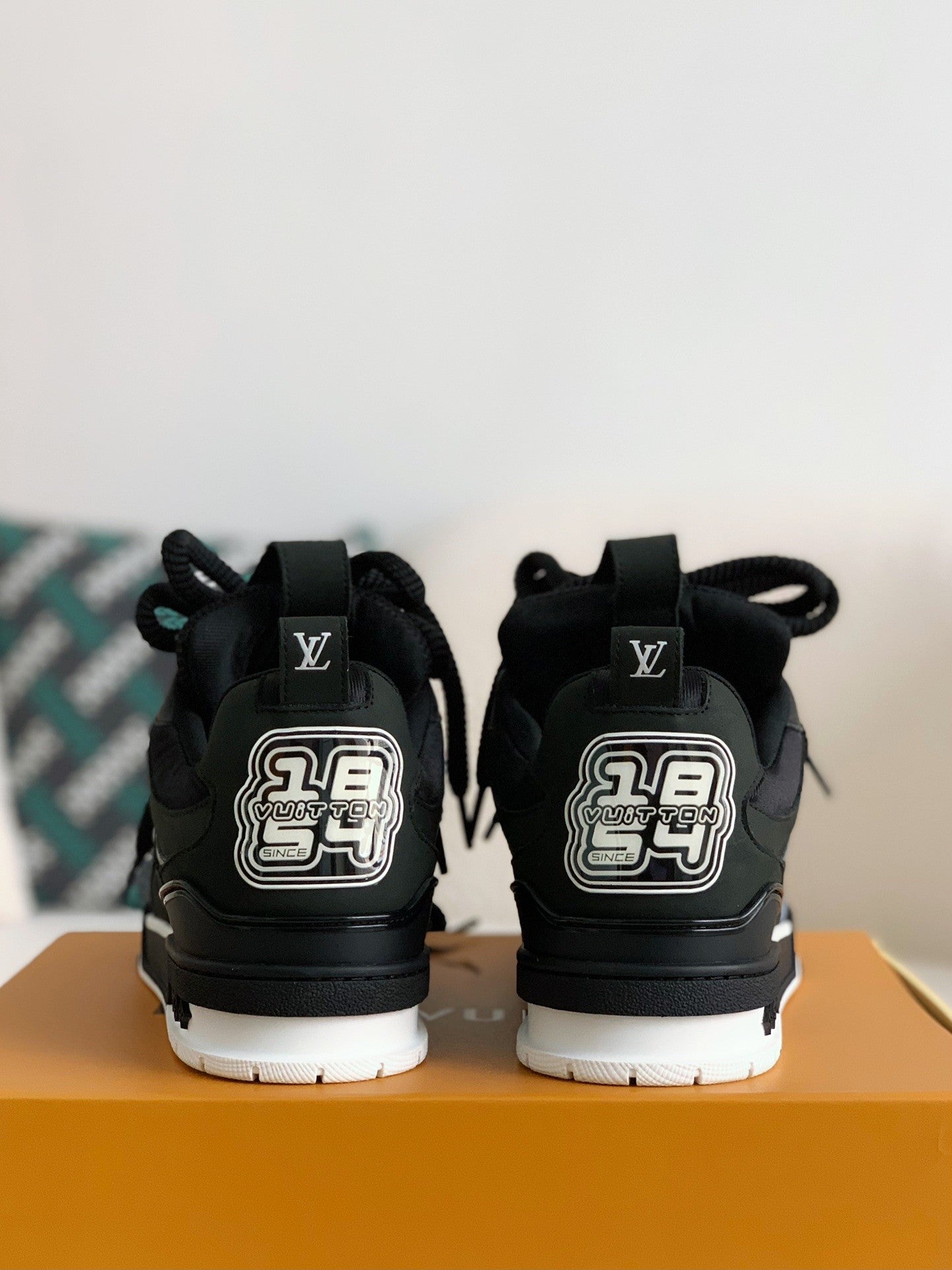 LV Skate nere