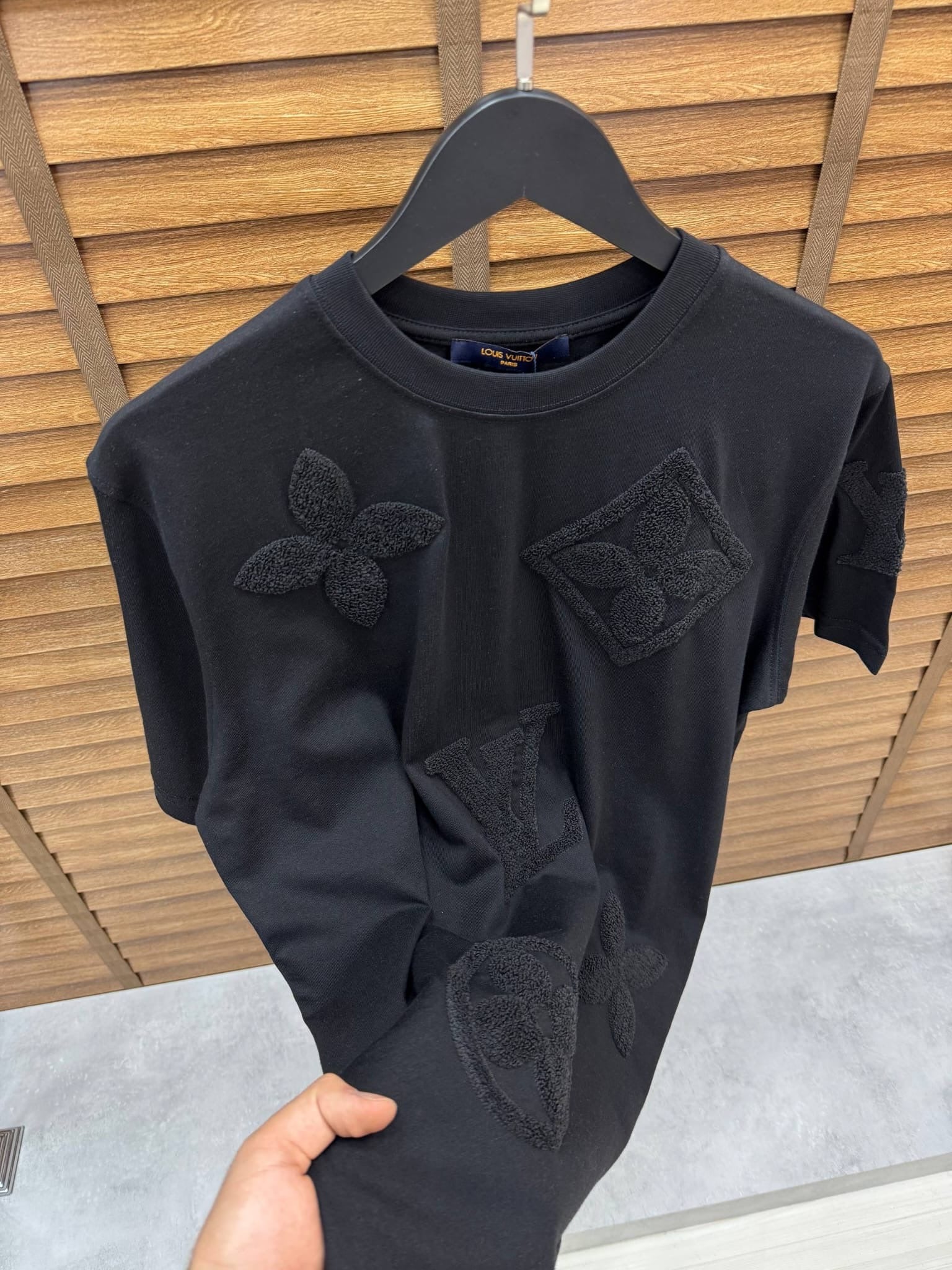 T-Shirt LV Ricamo