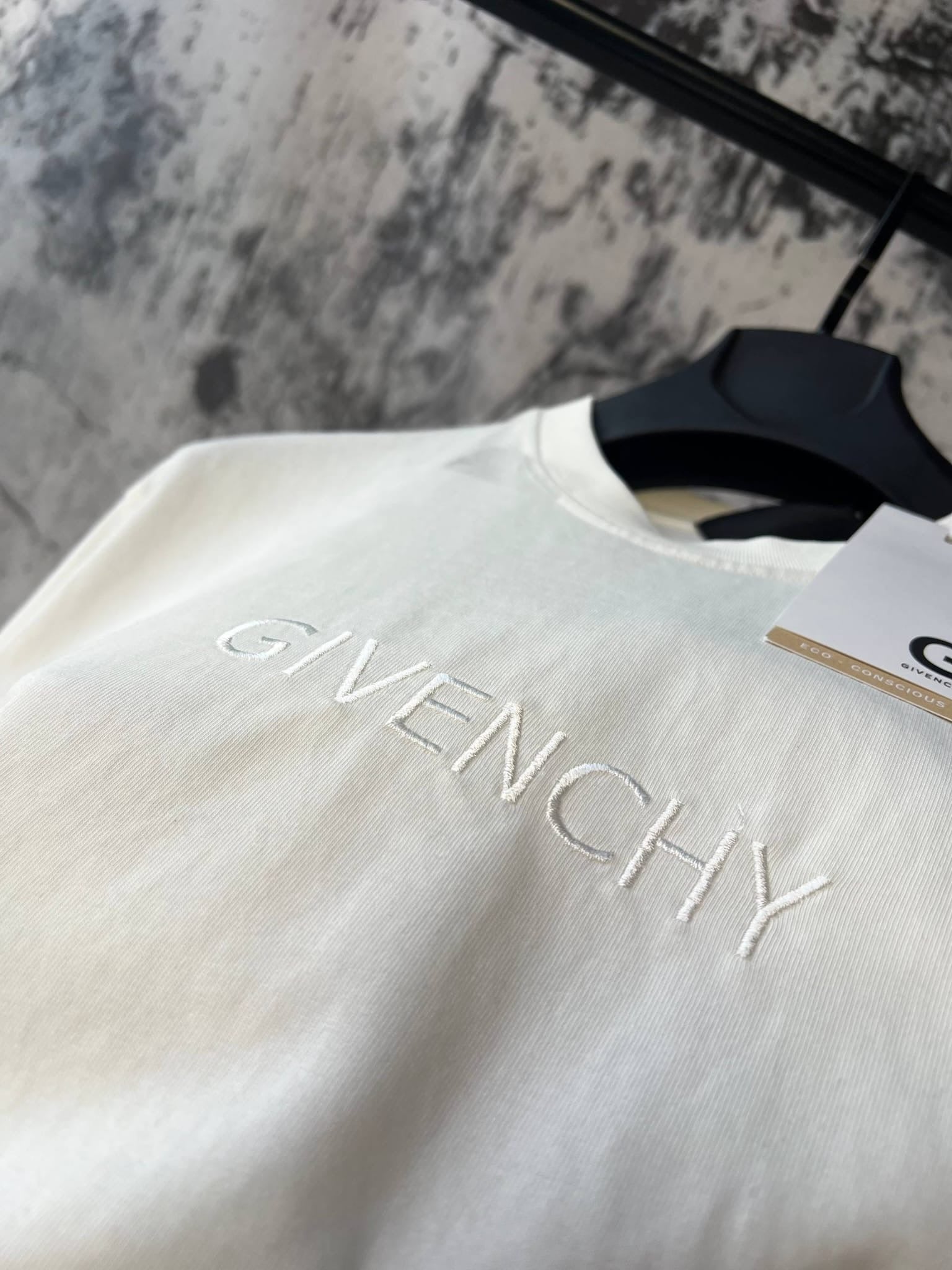 T-Shirt Givenchy