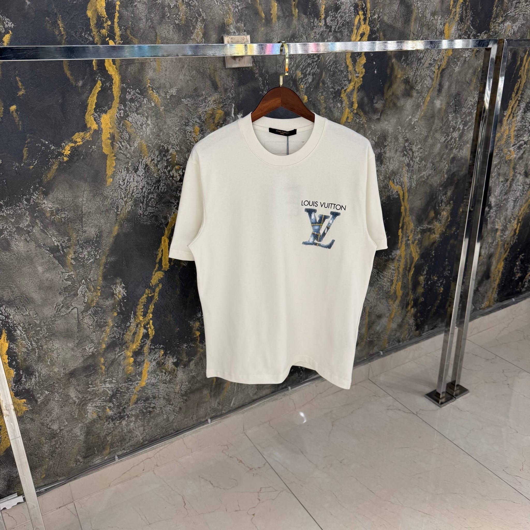T-Shirt LV