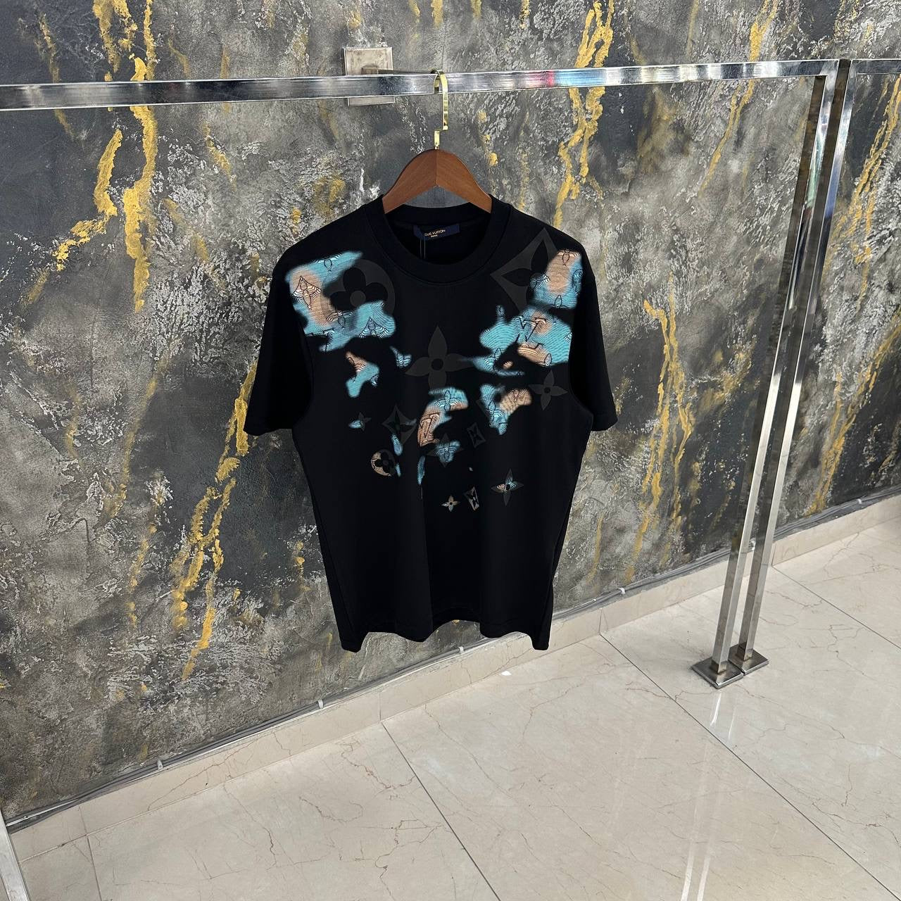 T-Shirt LV