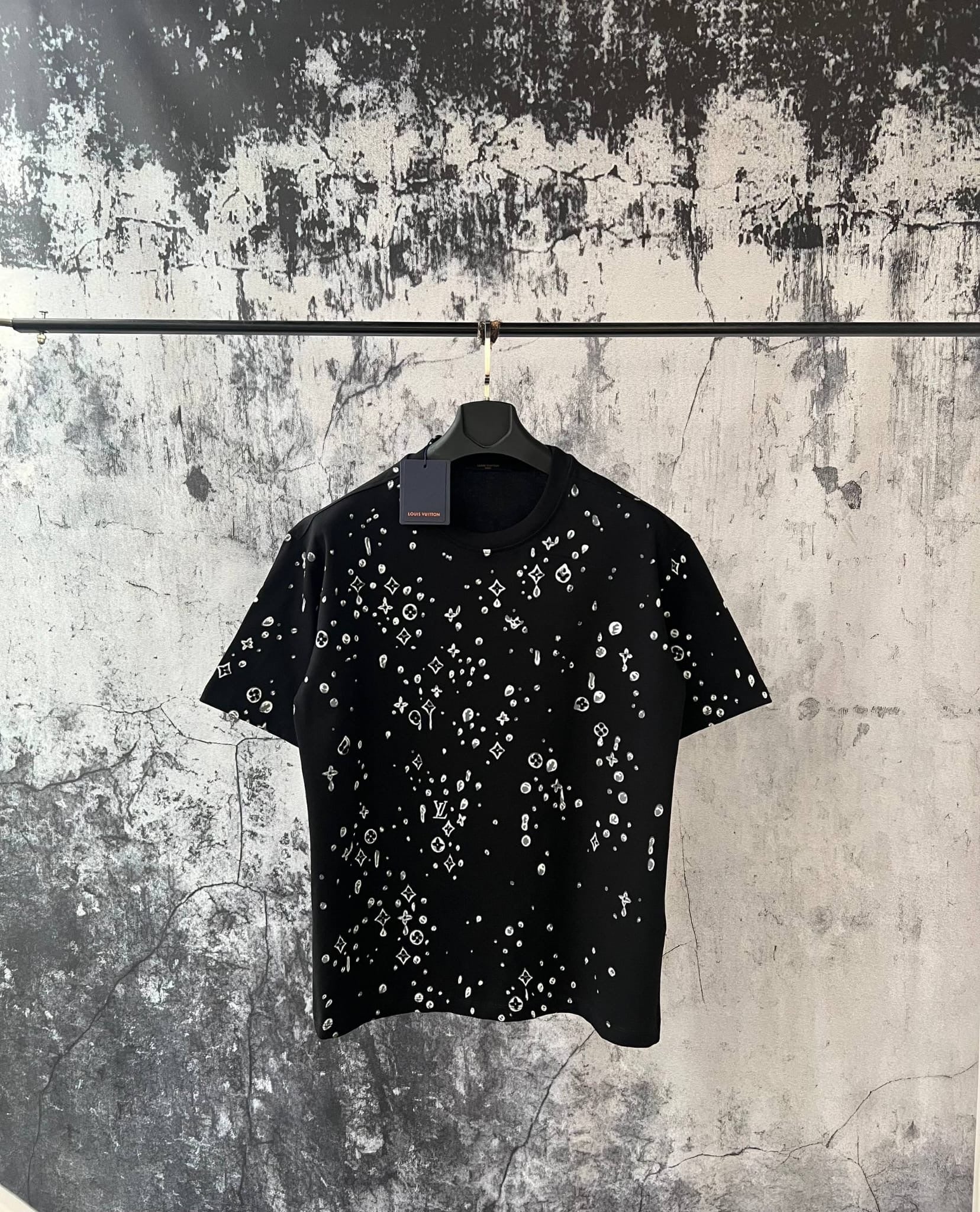 T-Shirt LV multilogo
