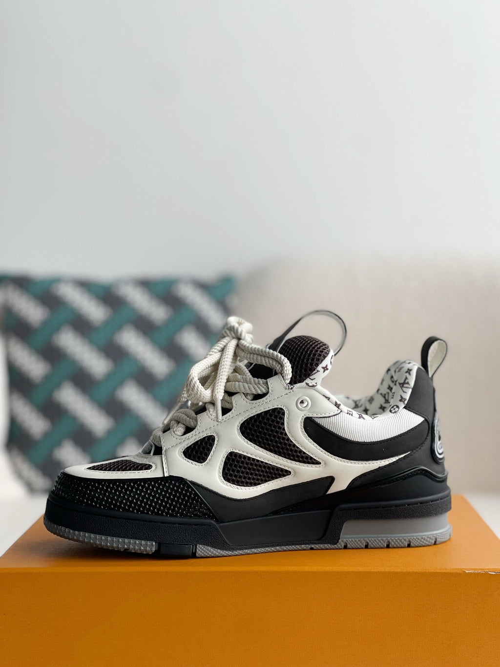 LV Skate Nere 2