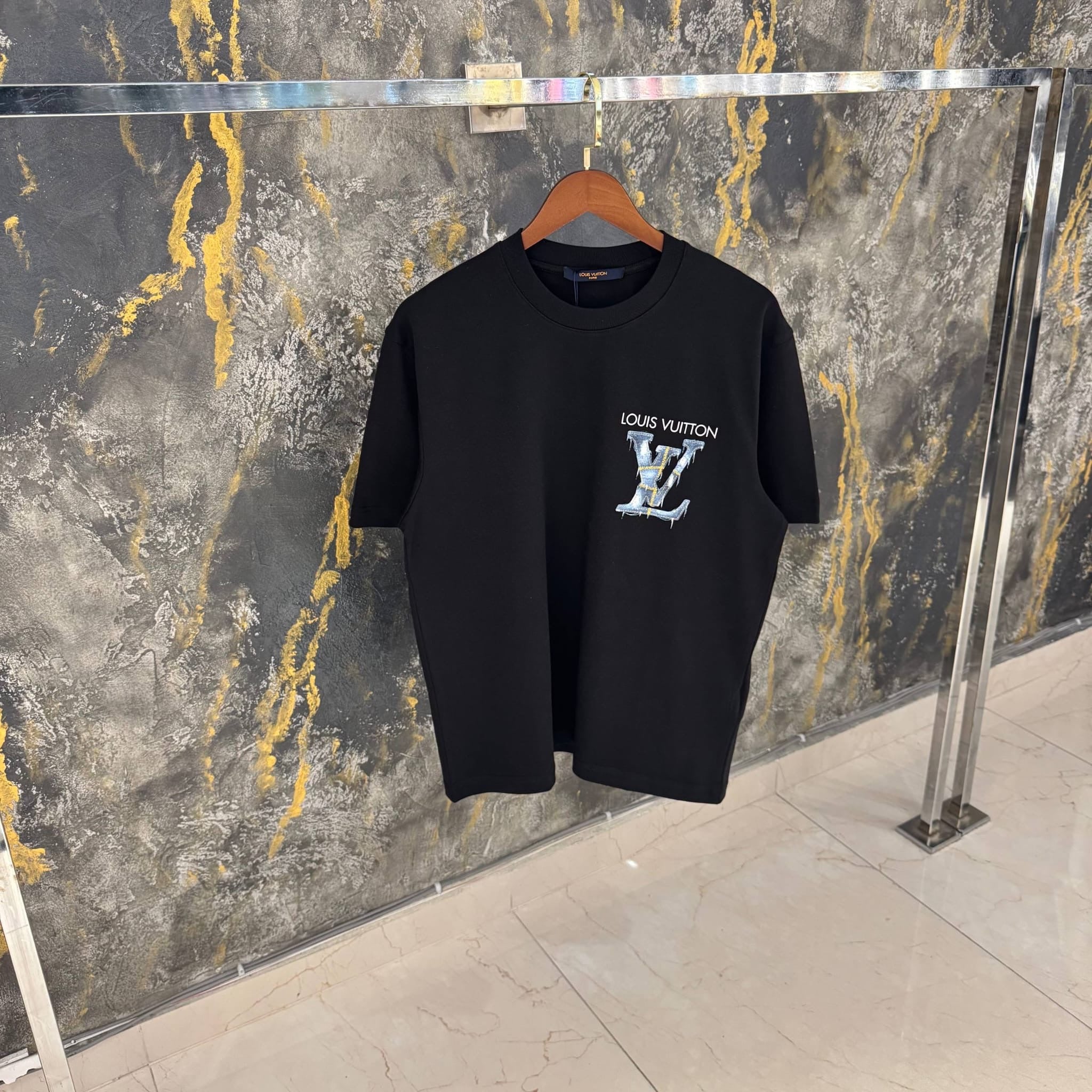 T-Shirt LV